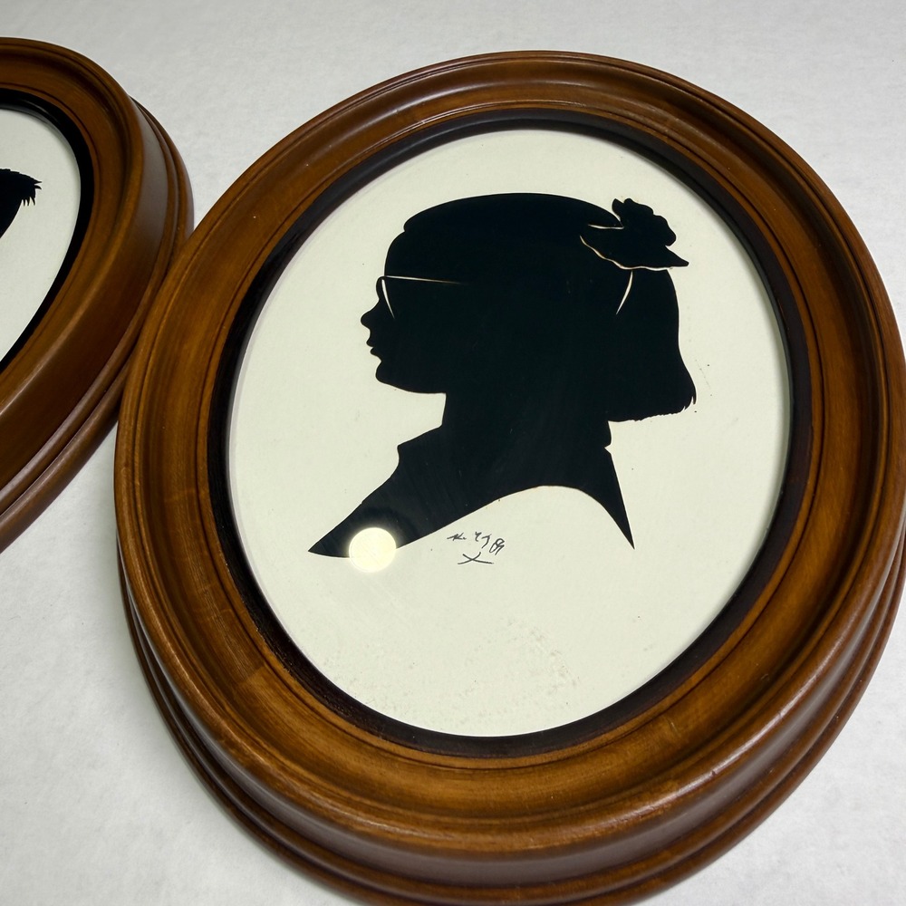 Vintage Hand Cut Silhouette Portraits Pair Signed 1977 1989 Oval Wood Frames 9x7 - Picture 3 of 6